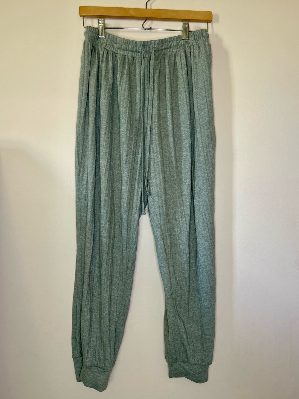 Jane & Delancey Sage Green Soft Knit Joggers Loungewear M